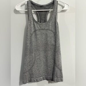 Lululemon Swiftly Tech Racerback 2.0 Grey Womens Size 6
